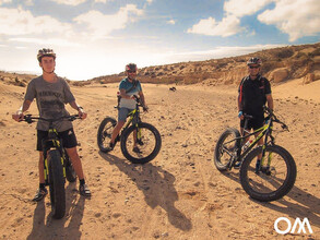 In the morning a mountain bike tour through the Istmo de La Pared