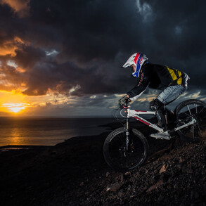 Sporty mountain bike tour at La Pared